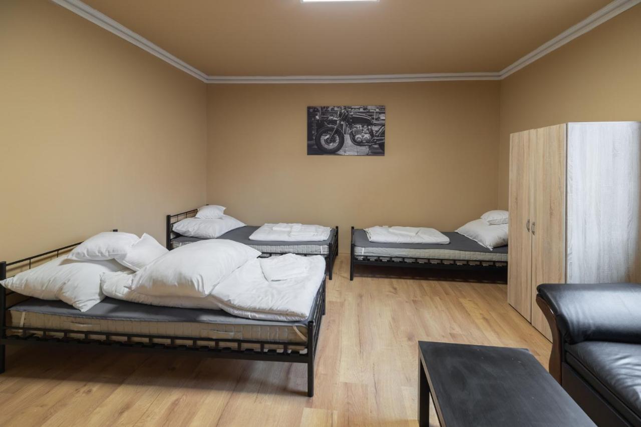 Апартаменты Ivanhoe Apartman Ньирбатор Экстерьер фото
