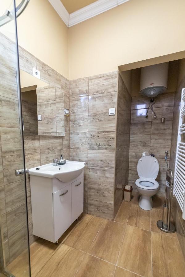 Апартаменты Ivanhoe Apartman Ньирбатор Экстерьер фото