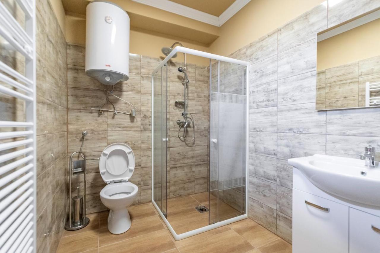 Апартаменты Ivanhoe Apartman Ньирбатор Экстерьер фото