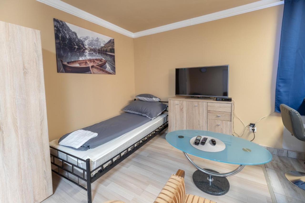 Апартаменты Ivanhoe Apartman Ньирбатор Экстерьер фото