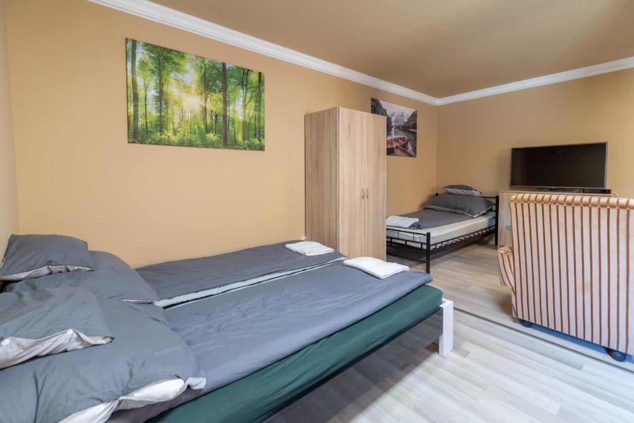 Апартаменты Ivanhoe Apartman Ньирбатор Экстерьер фото